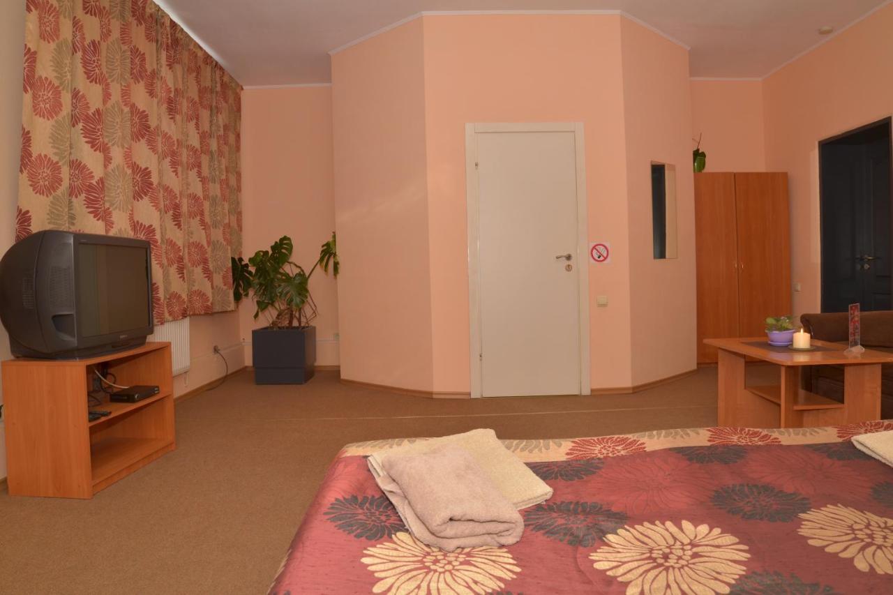 Отель "Экспресс" Zhytomyr Exterior photo